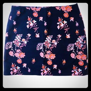 Max Studio Navy Floral Mini Skirt